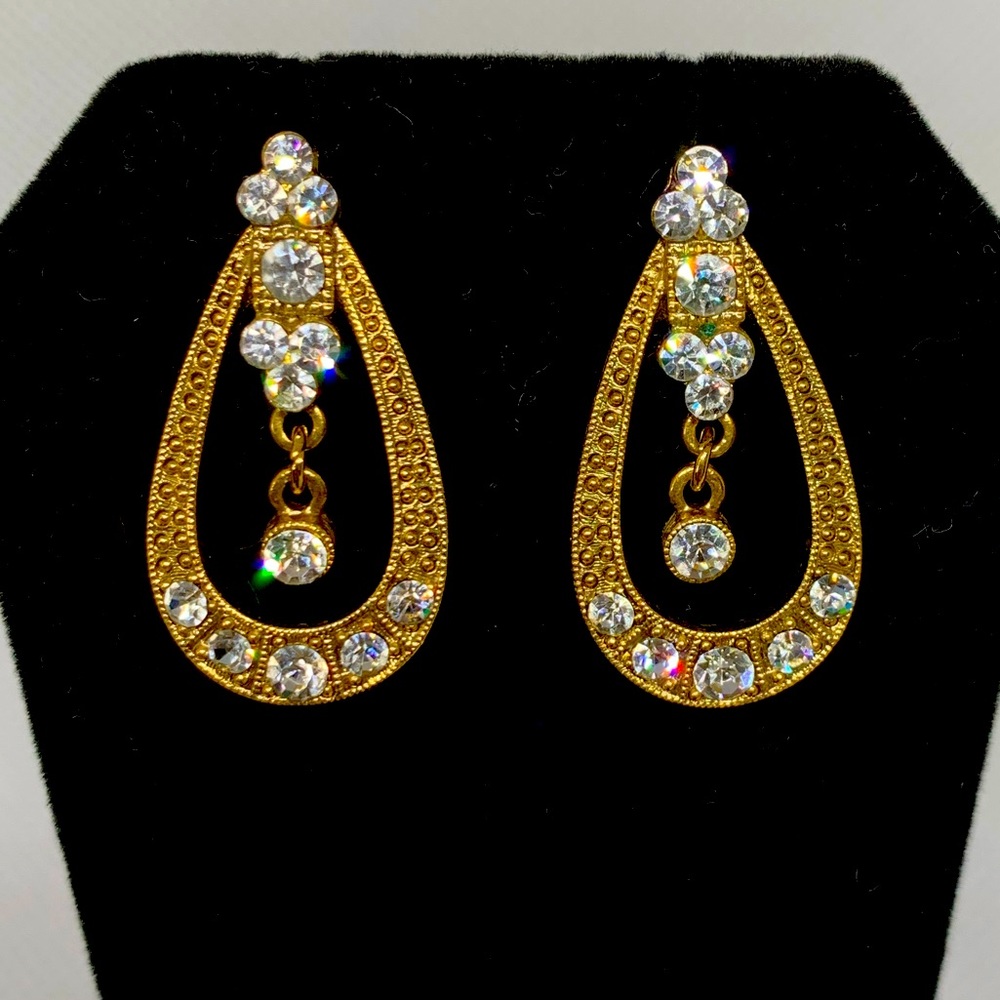 Dazzeling Earrings